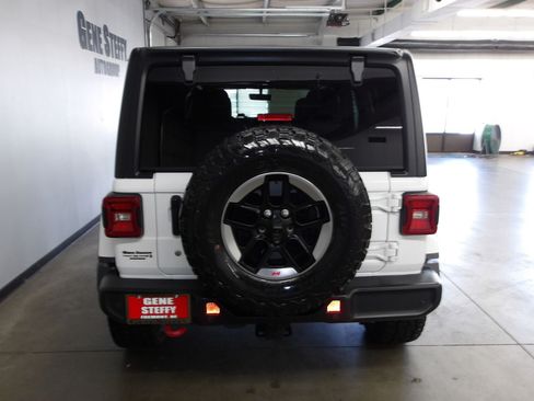 Used 2018 Jeep Wrangler Unlimited Rubicon AWD/4WD image 7