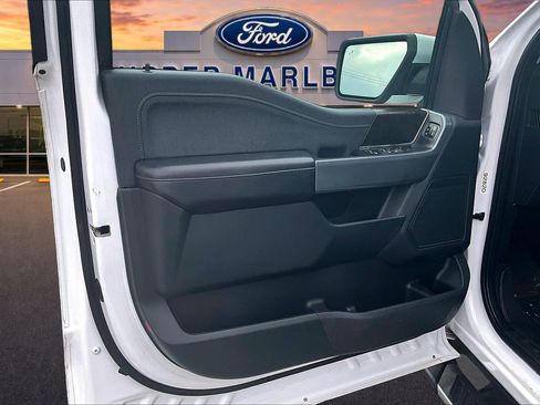 Used 2021 Ford F150 Lariat w/ FX4 Off-Road Package AWD/4WD image 24