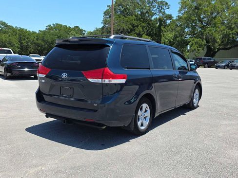 Used 2012 Toyota Sienna LE FWD image 8