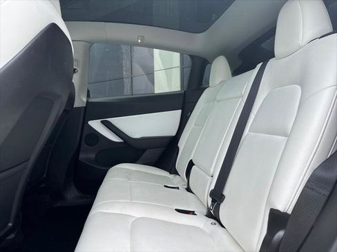 Used 2020 Tesla Model Y Long Range AWD/4WD image 16