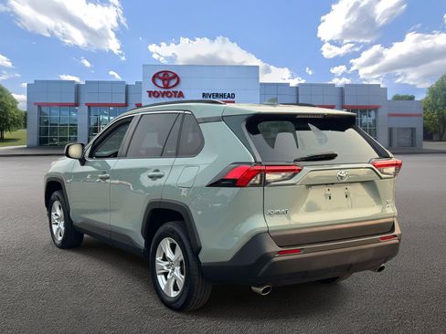 Used 2019 Toyota RAV4 XLE w/ Convenience Package AWD/4WD image 5
