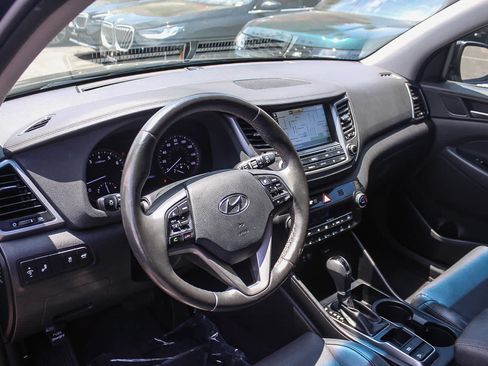 Used 2018 Hyundai Tucson Limited FWD image 15