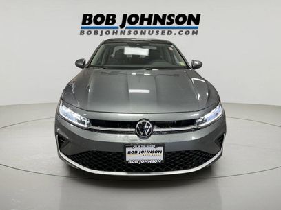 Used 2025 Volkswagen Jetta SE