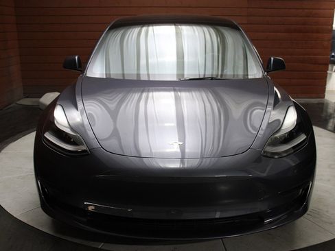 Used 2023 Tesla Model 3 Standard Range image 7
