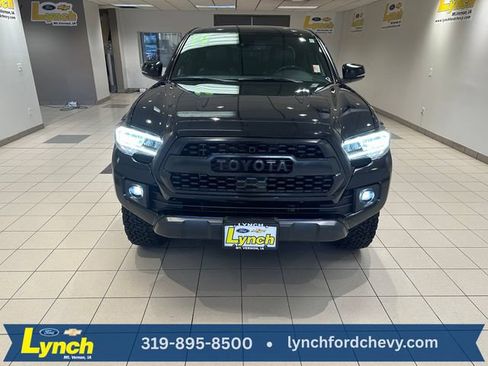 Used 2019 Toyota Tacoma TRD Off-Road AWD/4WD image 25