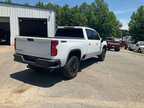 Used 2025 Chevrolet Silverado 2500 LT w/ Trail Boss Package AWD/4WD image 5
