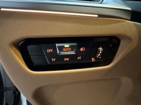 Used 2023 BMW 330i xDrive Sedan w/ Premium Package image 21