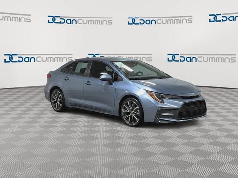 Used 2020 Toyota Corolla XSE FWD image 2