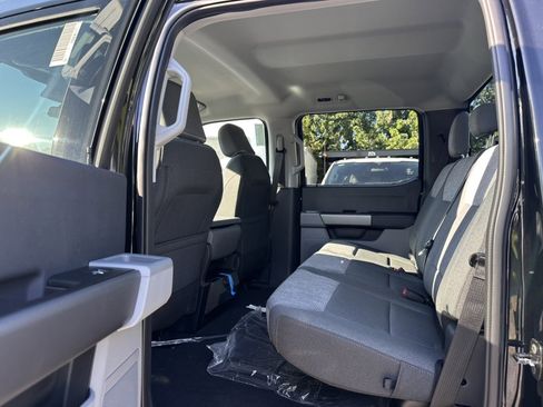 New 2025 Ford F250 XLT w/ FX4 Off-Road Package image 19