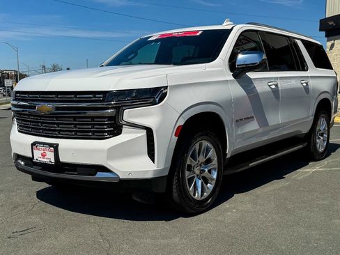 Used 2023 Chevrolet Suburban Premier image 8