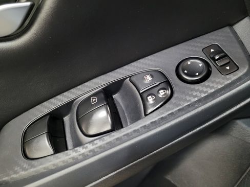 Used 2025 Nissan Sentra SV w/ All-Weather Package FWD image 27