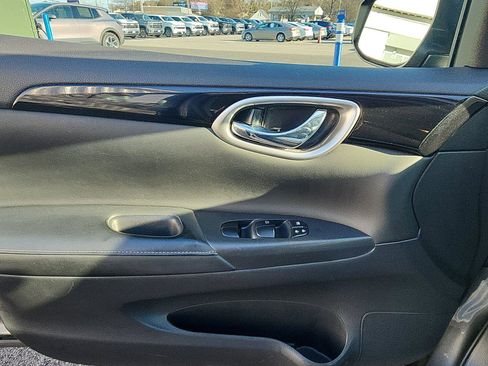 Used 2018 Nissan Sentra SL image 18