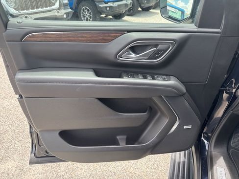 Used 2023 Chevrolet Tahoe High Country image 5