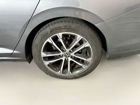 Used 2025 Volkswagen Jetta Sport FWD image 11
