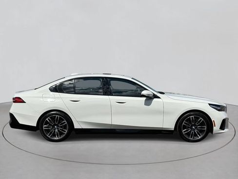 Used 2024 BMW 530i xDrive w/ M Sport Package AWD/4WD image 34