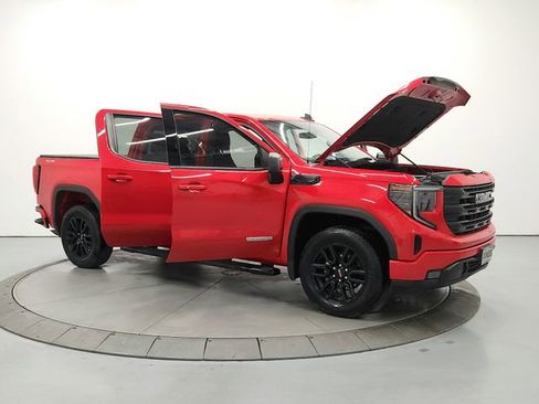 Used 2024 GMC Sierra 1500 Elevation w/ LPO, Elevation Black Package AWD/4WD image 9