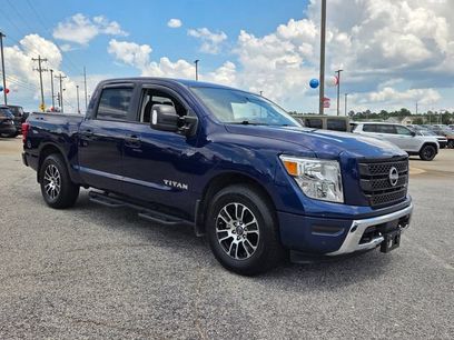 Used 2024 Nissan Titan SV w/ SV Convenience Package