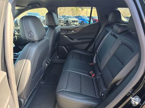 New 2026 Chevrolet Equinox LT w/ Convenience Package II FWD image 10