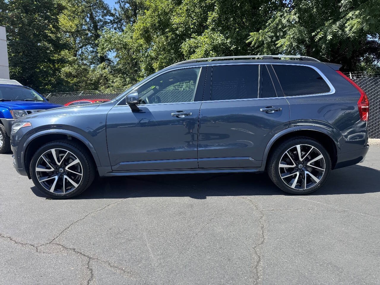 Used 2019 Volvo XC90 T6 Momentum w/ Advanced Package AWD/4WD image 2