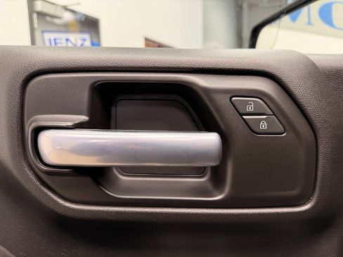 Used 2019 Chevrolet Silverado 1500 Custom Trail Boss w/ Custom Convenience Package image 26