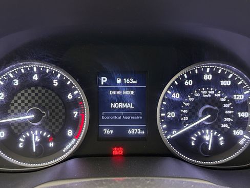 Used 2020 Hyundai Elantra SE FWD image 13