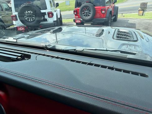 Used 2019 Jeep Wrangler Unlimited Rubicon AWD/4WD image 23