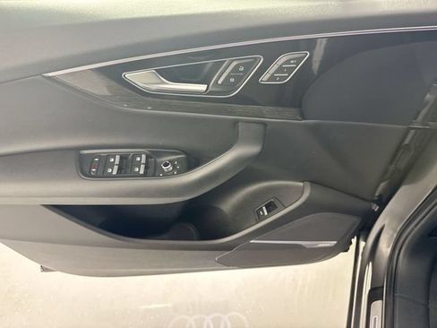 Used 2018 Audi Q7 3.0T Prestige AWD/4WD image 21