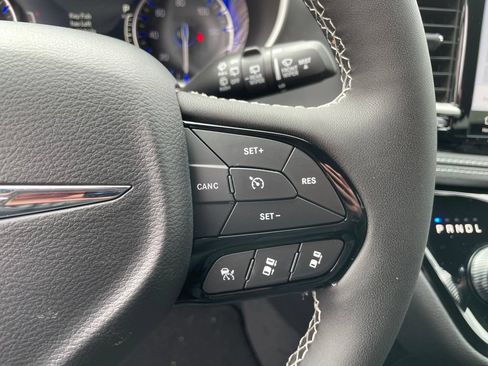 New 2026 Chrysler Pacifica Select w/ S Appearance Package FWD image 18