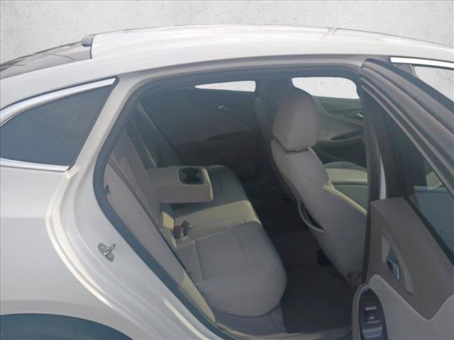 Used 2022 Chevrolet Malibu LT FWD image 17