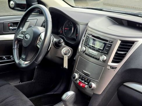 Used 2013 Subaru Legacy 2.5i Premium w/ All-Weather Pkg image 16