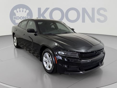 Used 2023 Dodge Charger SXT w/ Cold Weather Package RWD image 10