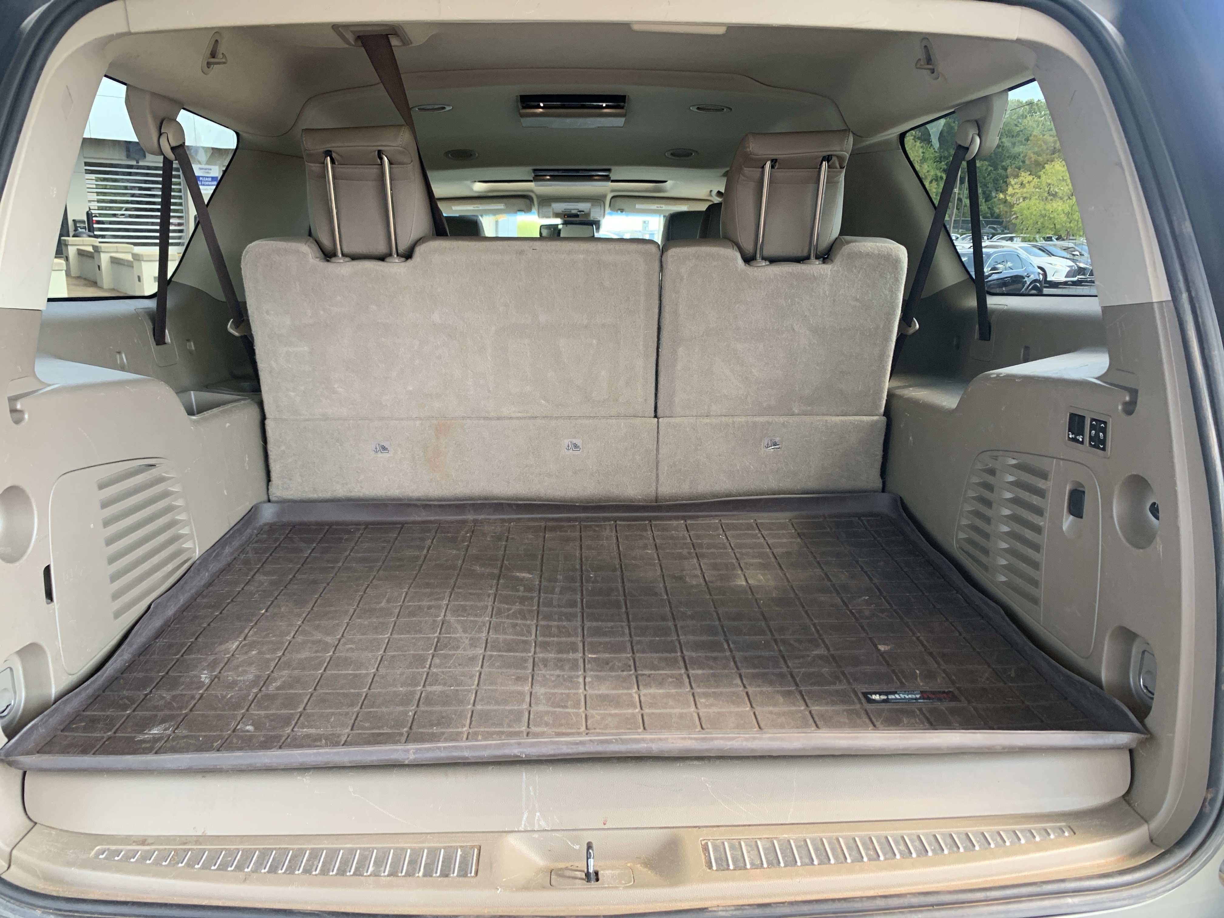 Used 2019 GMC Yukon XL SLT w/ Open Road Package AWD/4WD image 34