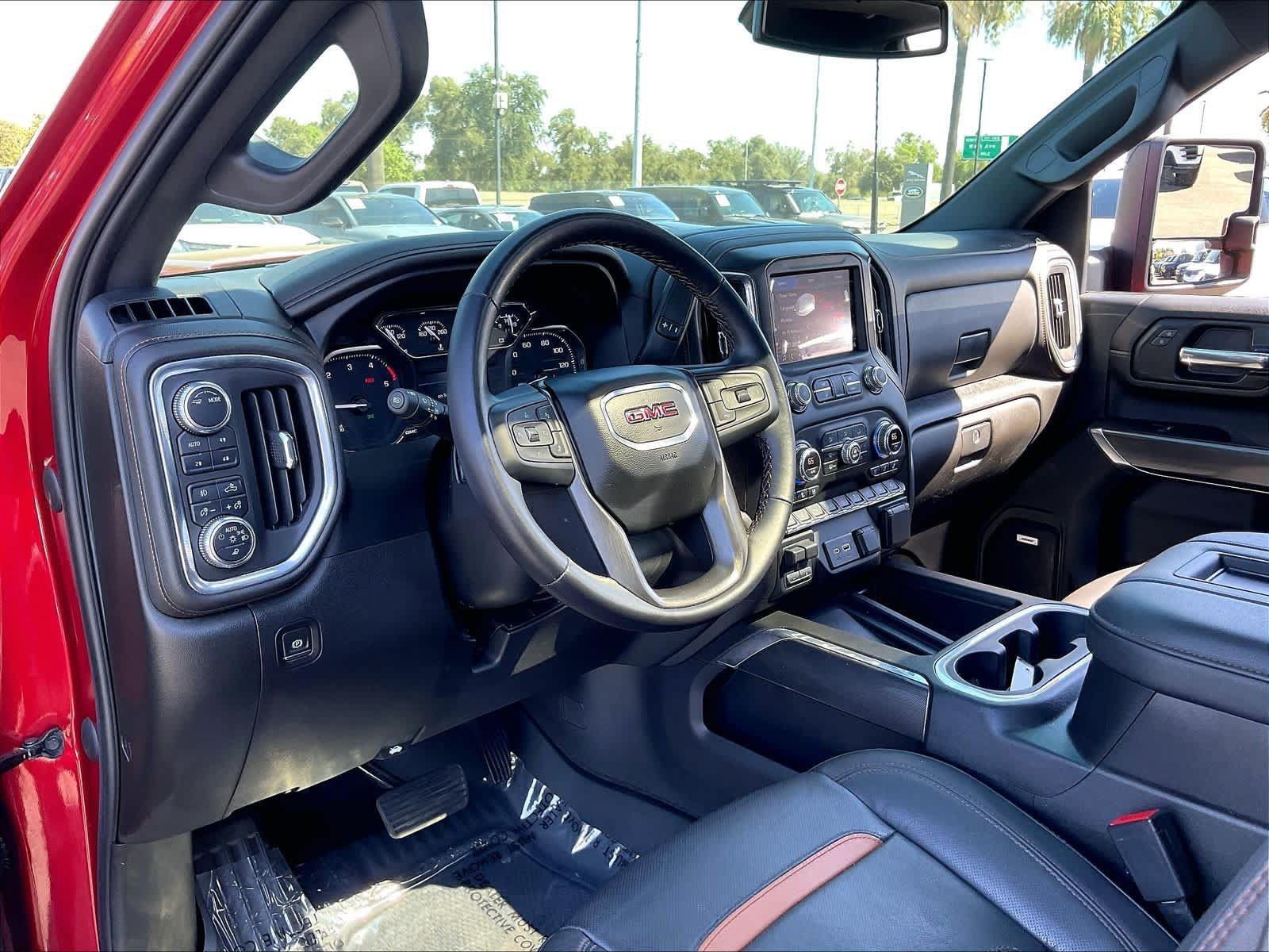 Used 2022 GMC Sierra 2500 AT4 w/ AT4 Preferred Package AWD/4WD image 17