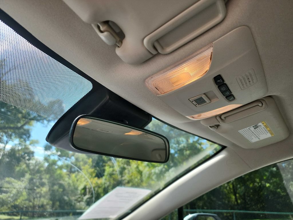 Used 2021 Toyota Corolla LE FWD image 19