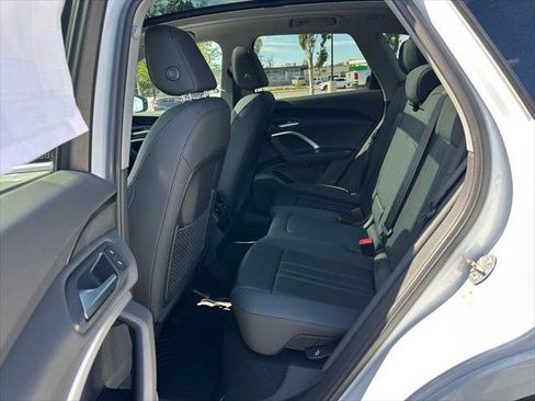 New 2025 Audi Q5 Premium image 16