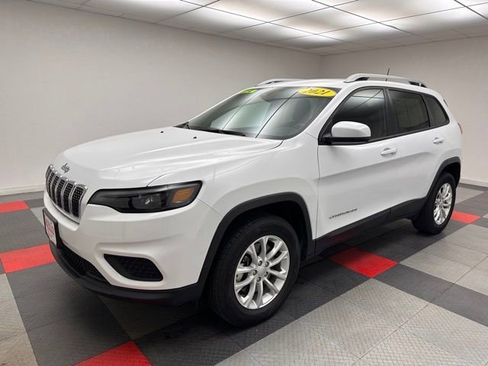 Used 2021 Jeep Cherokee Latitude AWD/4WD image 3
