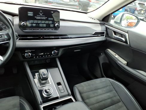 Used 2024 Mitsubishi Outlander SE AWD/4WD image 15