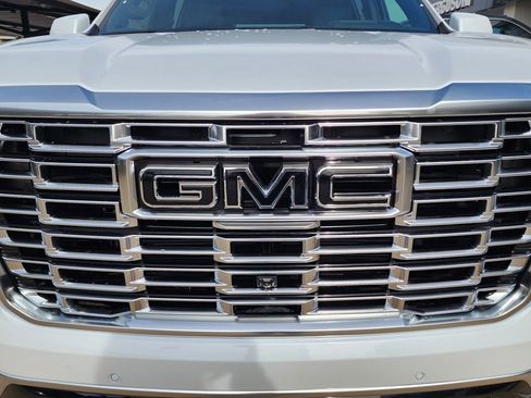 New 2026 GMC Yukon XL Denali w/ Sun & Power Step Package image 9