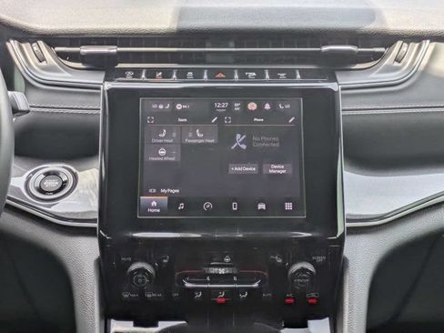 Used 2022 Jeep Grand Cherokee Altitude RWD image 19