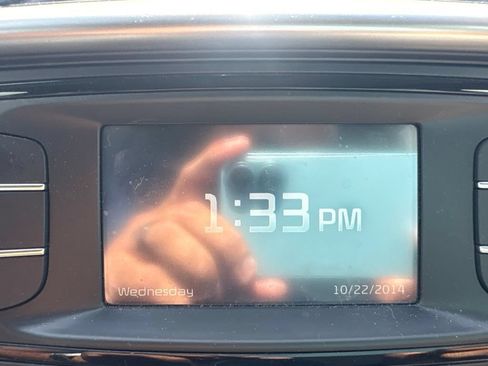 Used 2016 Kia Sorento FWD image 25