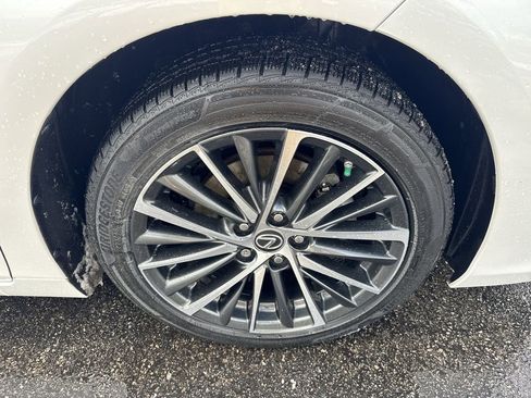 Used 2022 Lexus ES 300h w/ Premium Package image 30