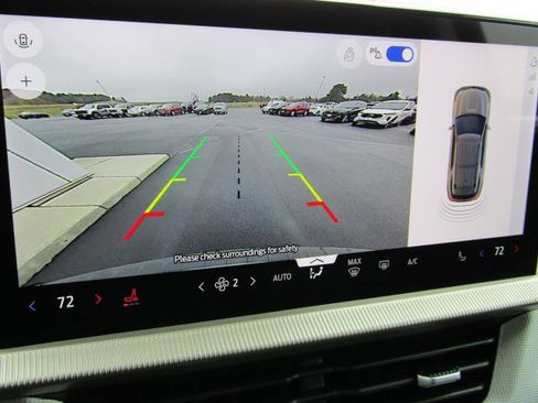 Used 2025 Ford Explorer Active image 26