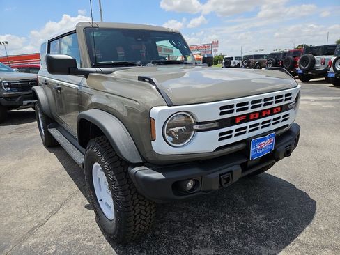 New 2026 Ford Bronco Heritage Edition AWD/4WD image 2