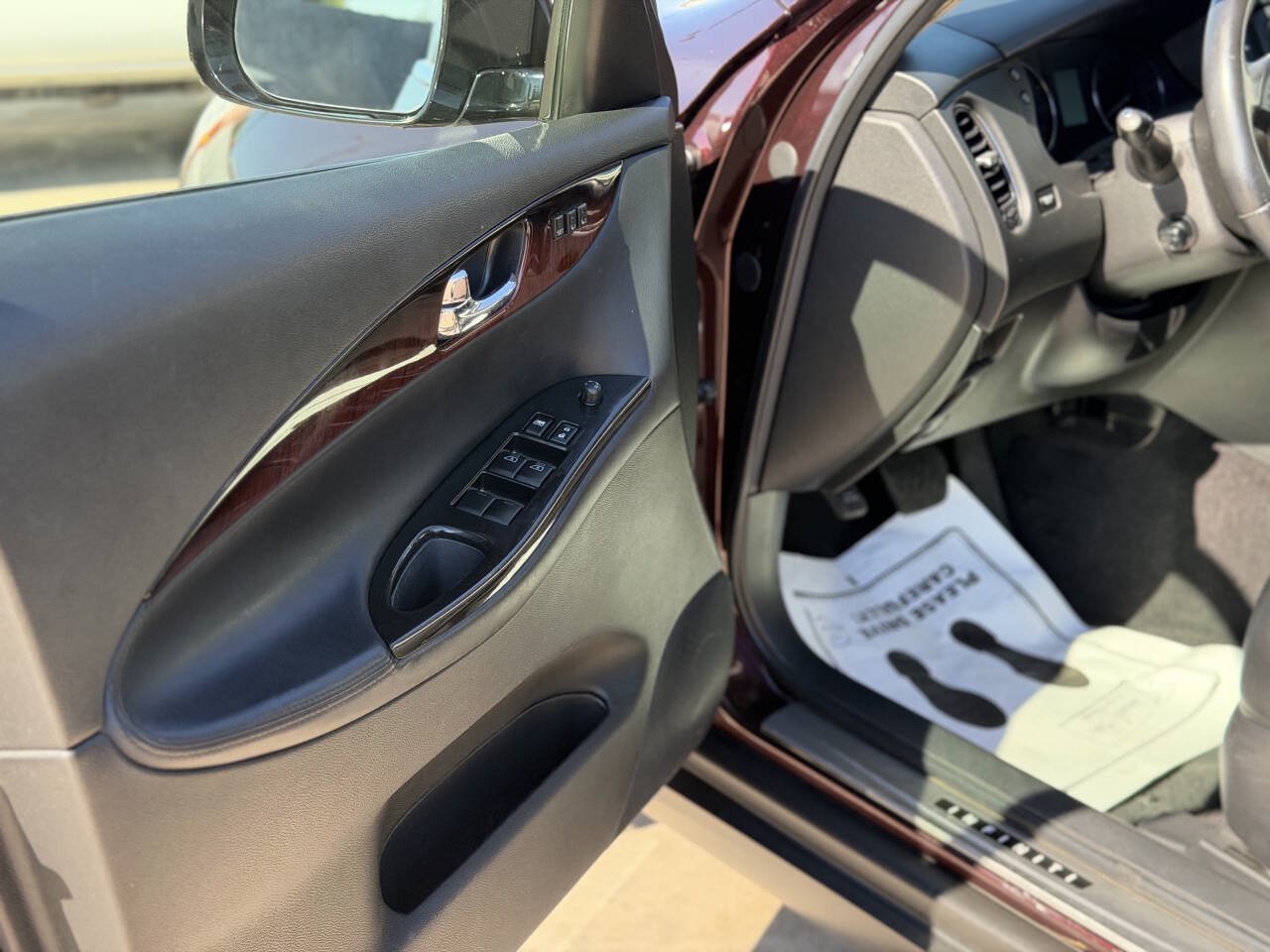 Used 2017 INFINITI QX50 AWD w/ Deluxe Touring Package image 16