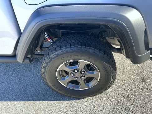 Used 2020 Jeep Gladiator Rubicon AWD/4WD image 24