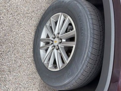 Used 2023 Chevrolet Traverse LT AWD/4WD image 9