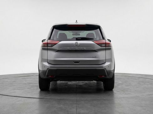 Used 2025 Nissan Rogue SV image 7