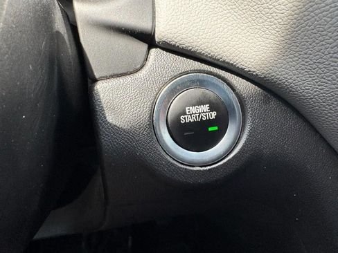 Used 2020 Chevrolet Equinox LS w/ LS Convenience Package FWD image 21