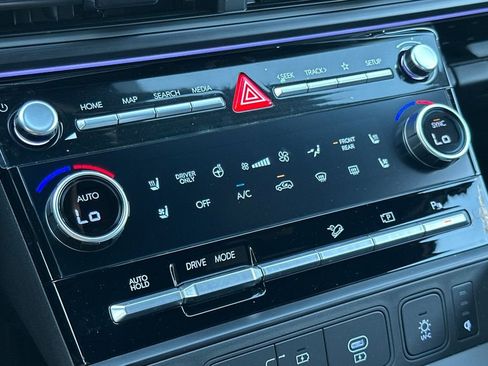 New 2025 Hyundai Santa Fe Calligraphy FWD image 18