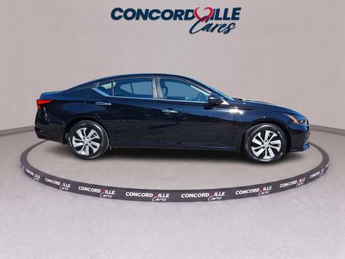 Certified 2024 Nissan Altima 2.5 S FWD image 8
